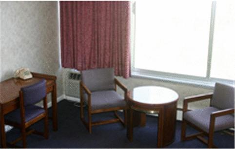 Wayne Inn Екстериор снимка